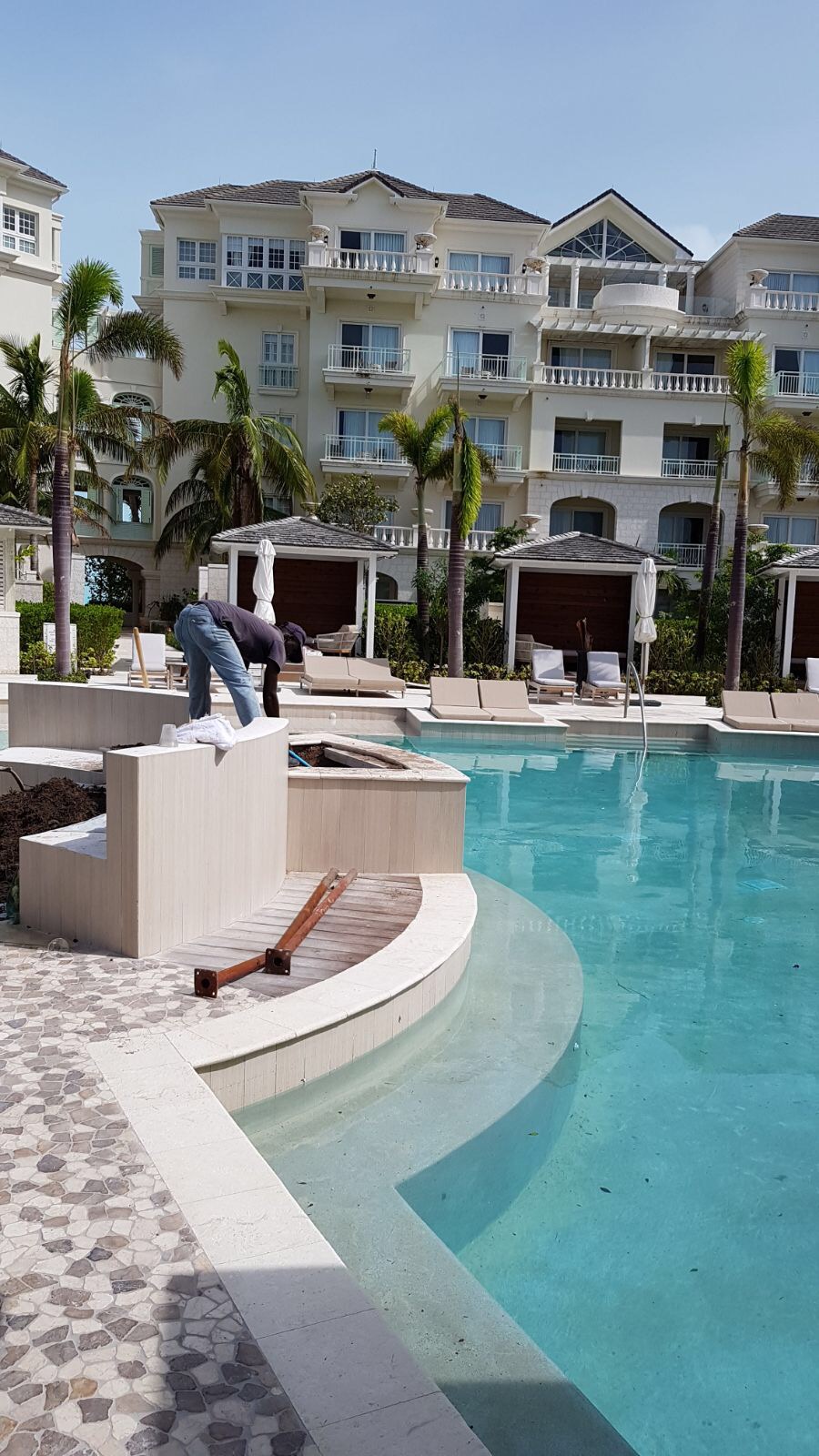 A glimpse of the stunning colonnade pool.